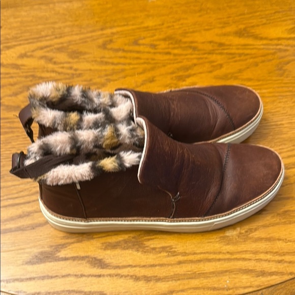 Toms Brown Leather shoes - Picture 2 of 5